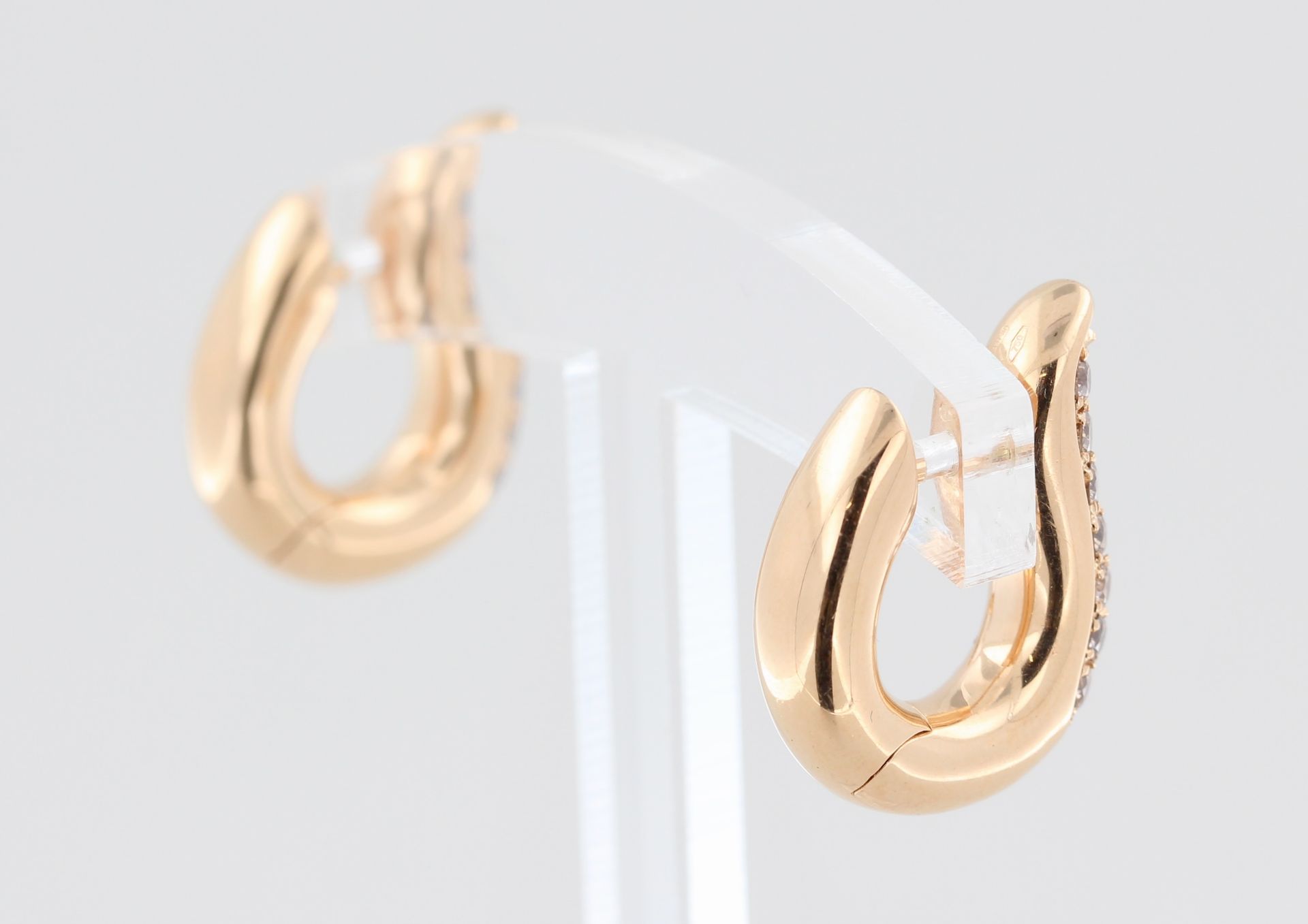 Paar Creolen Tamara Comolli Signature Hoop, 18 kt Roségold, mit Brillant-Pavé, Tamara Comolli - Bild 4 aus 5