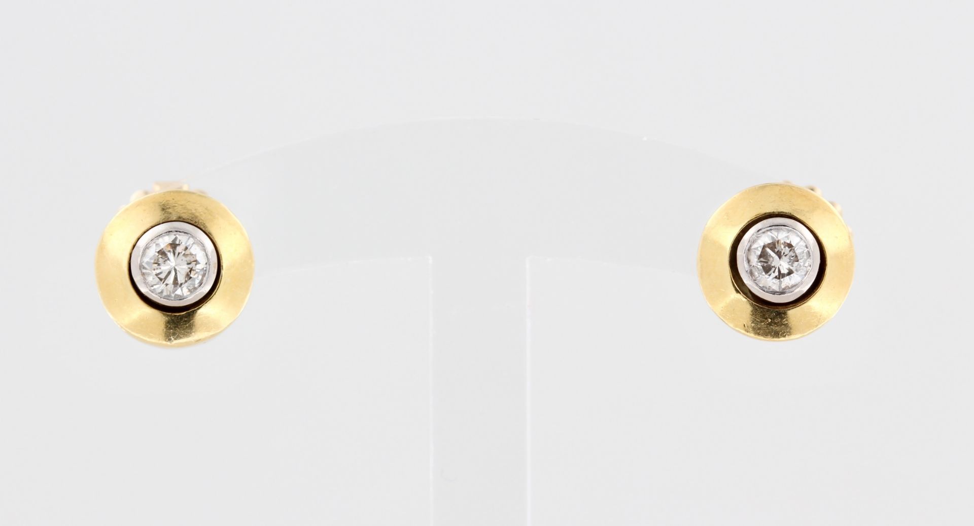 Paar Ohrstecker mit Südseeperlen, 18 kt Gelbgold, mit großen, weißen Südsee Zuchtperlen, D. 1,5 - Bild 3 aus 3