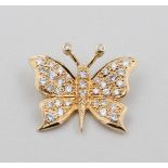 Anhänger, 18 kt Gelbgold, in Form eines Schmetterlings, mit Brillanten, punziert, ca. 2,7 g, L. 1,