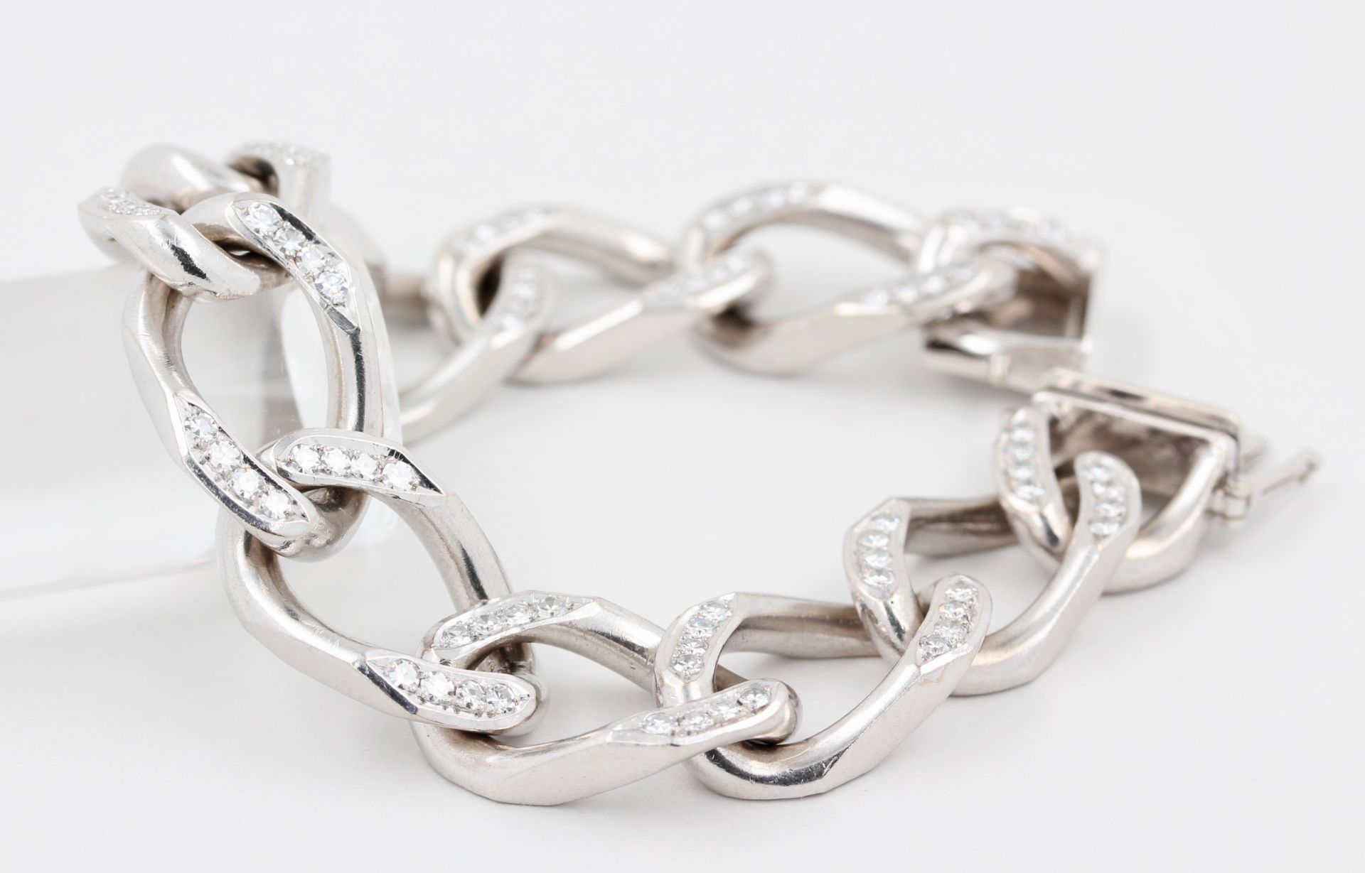 Armband Juwelier Schilling, 18 kt Weißgold, mit zahlreichen Diamanten, punziert, Juwelier Schilling,