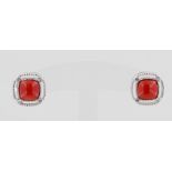 Paar Ohrstecker, 925 Silber, 50er Jahre, ungetragen, mit roten Korallen und weißen, wohl Zirkonia,