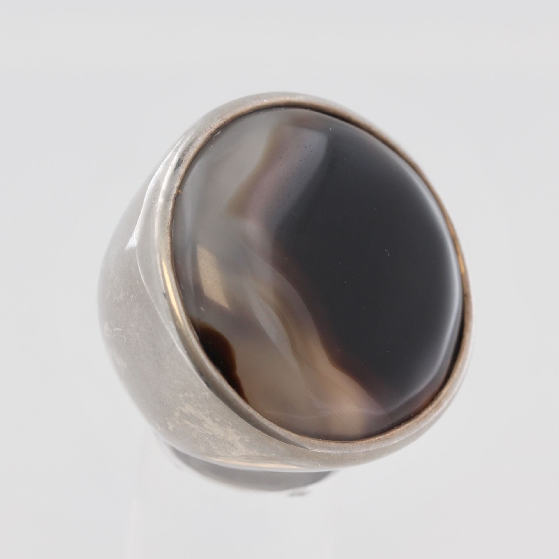 Damenring, Silber, mit großem Achat Cabochon, Ringkopf D. 3,5 cm, ca. 43,2 g, RM 55