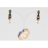 Wellendorff Schmuckset Patrizier, 18 kt Gelbgold, mit blauem, transluzidem Emaille, Wellendekor, mit