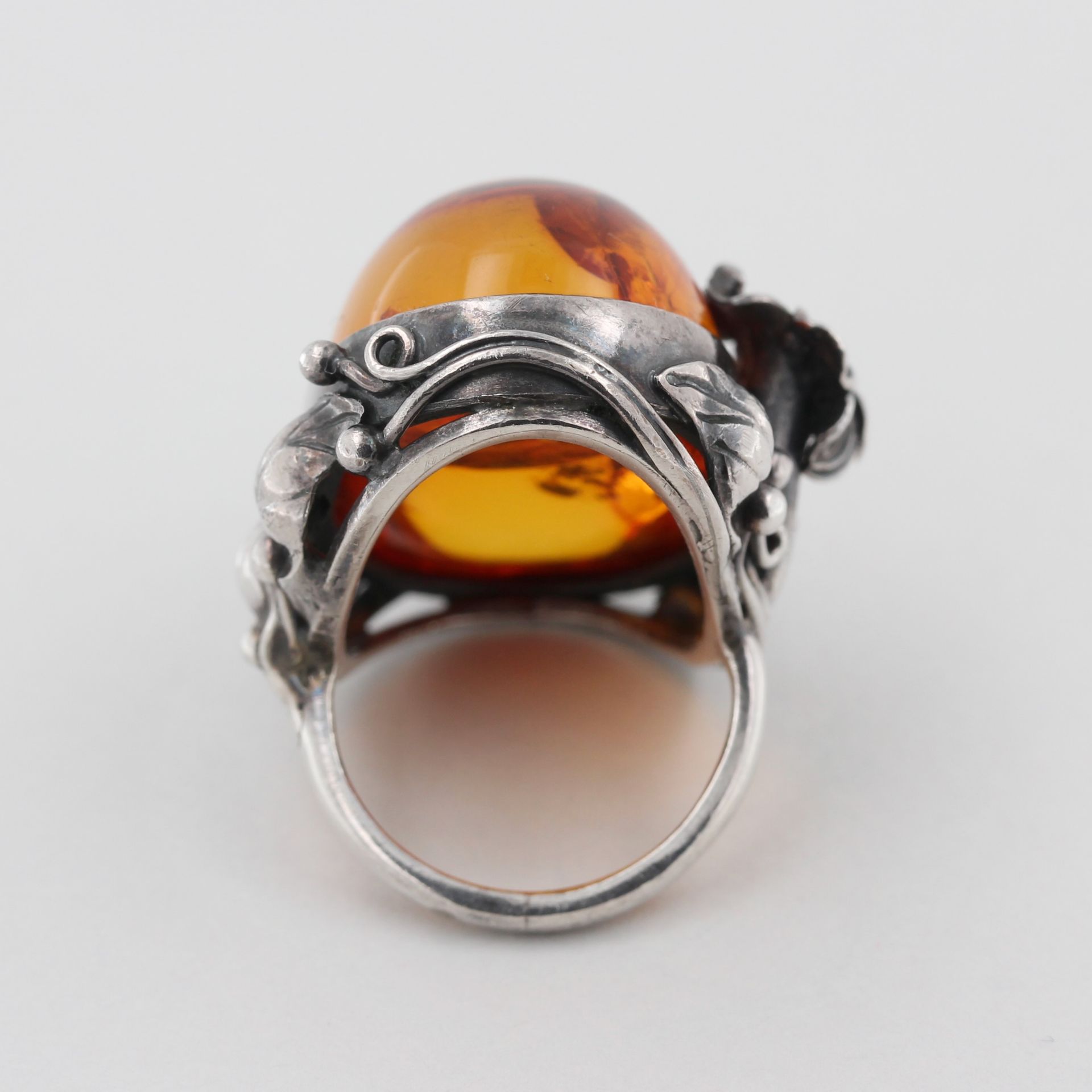 Damenring, Silber, floral verzierte Ringschiene, mit Bernstein, ca. 14,9 g, RM 53 - Bild 3 aus 3