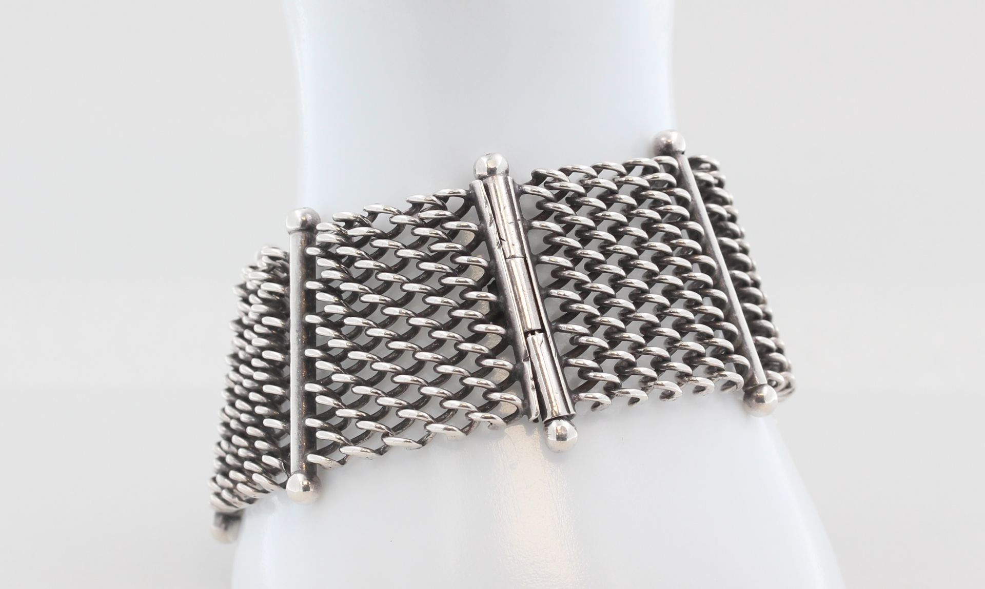 Armband Silber, 835 Silber, breite Form, punziert, ca. 54,5 g, L. 20 cm - Bild 2 aus 3