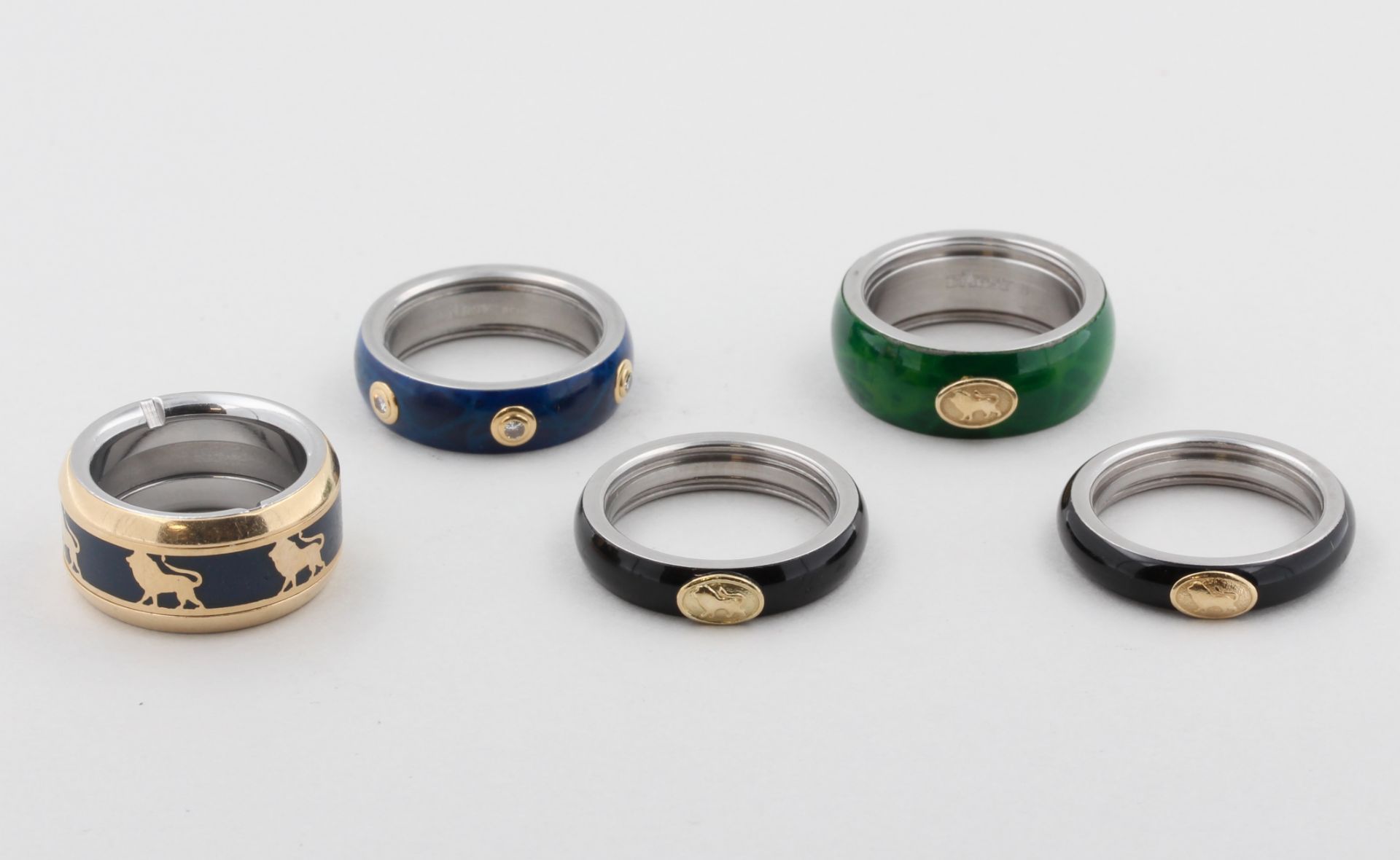 5 Charriol D'Arsy Ringe, Titan, teils 18 kt Gelbgold, teils mit kleinen Brillanten, buntes