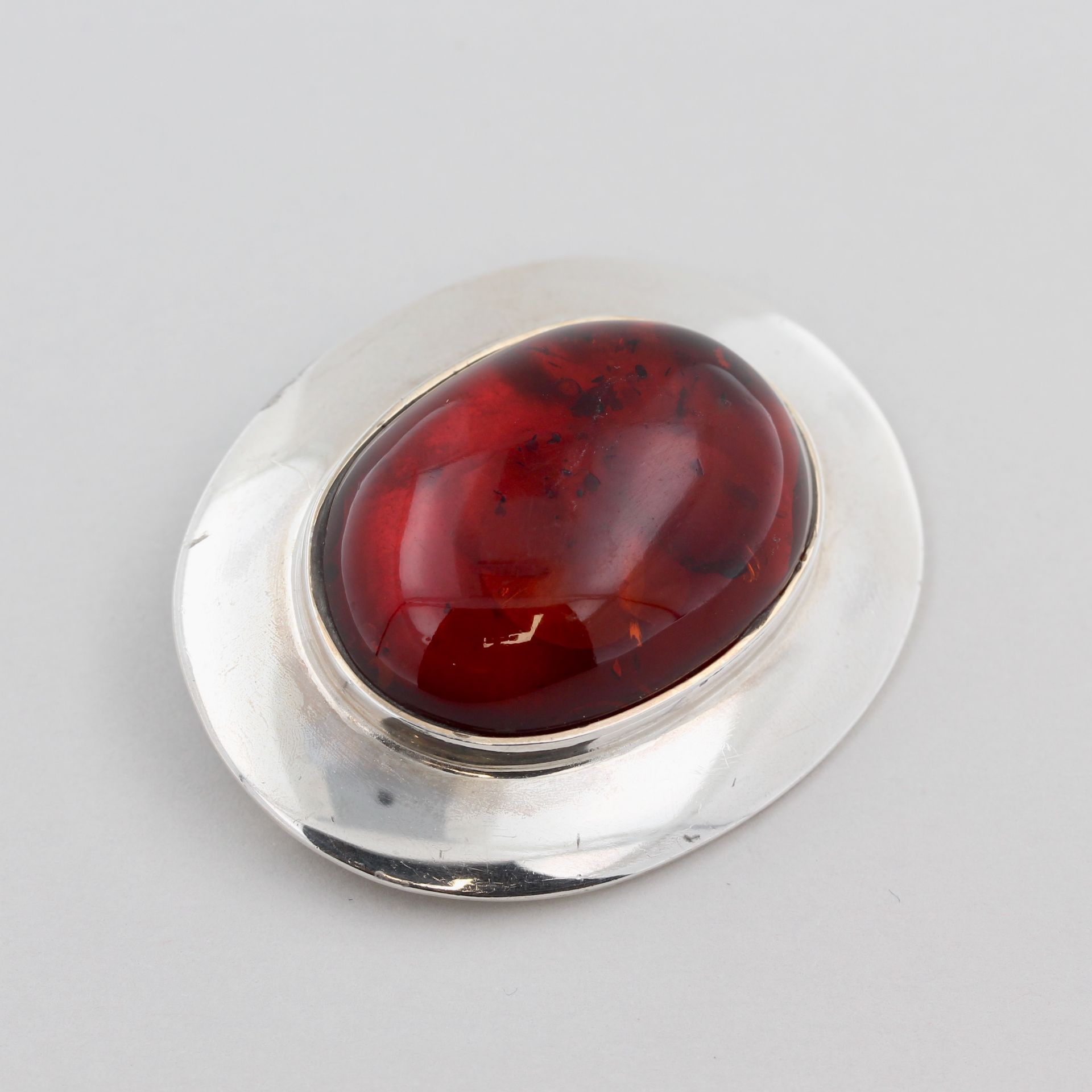 Anhänger mit Bernstein, 925 Silber, mit Bernstein Cabochon, punziert, als Brosche tragbar, ca. 17,