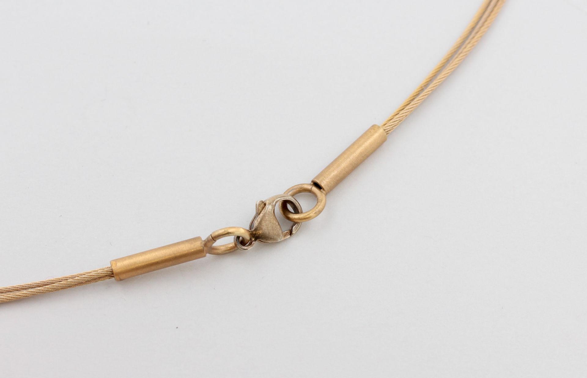 Modeschmuck Collier, Metall, wohl vergoldet, Anhänger in Form von 3 Blättern, mattierte - Bild 3 aus 4