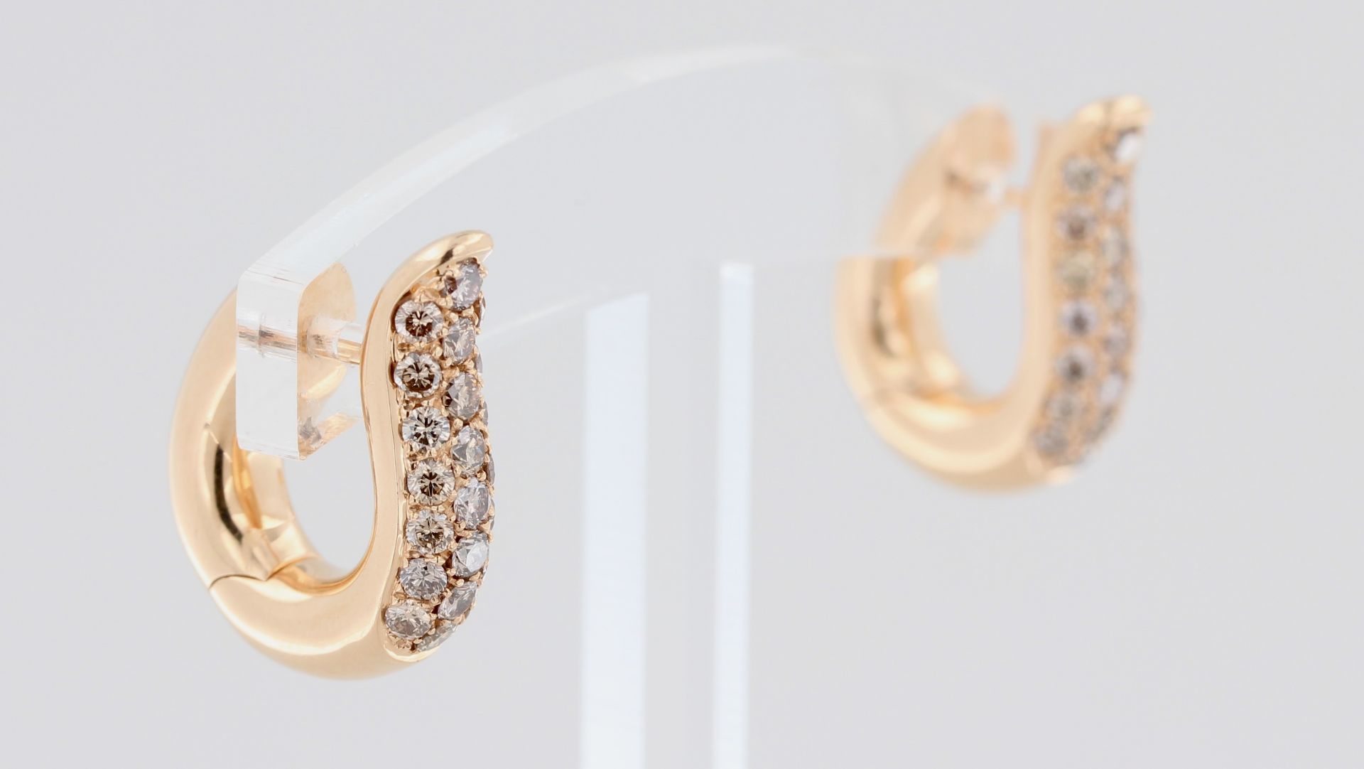 Paar Creolen Tamara Comolli Signature Hoop, 18 kt Roségold, mit Brillant-Pavé, Tamara Comolli - Bild 3 aus 5