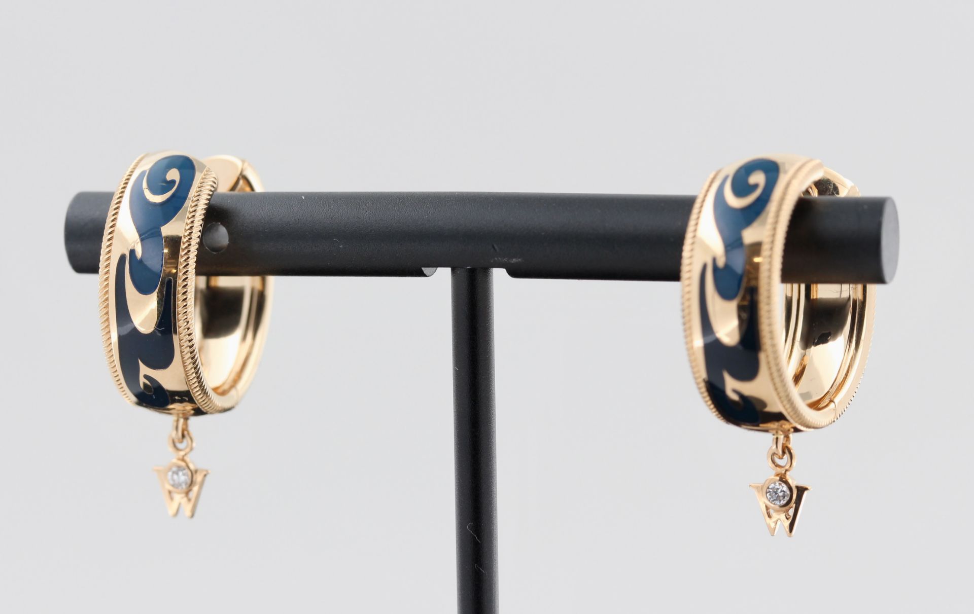 Wellendorff Schmuckset Patrizier, 18 kt Gelbgold, mit blauem, transluzidem Emaille, Wellendekor, mit - Bild 5 aus 7