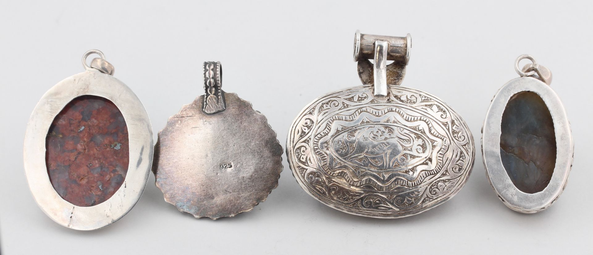 4 Anhänger Silber, Silber, mit Lapislazuli, Labradorit, wohl Aventurin und Achat, L. 4,6 cm - 6,1 - Bild 2 aus 2