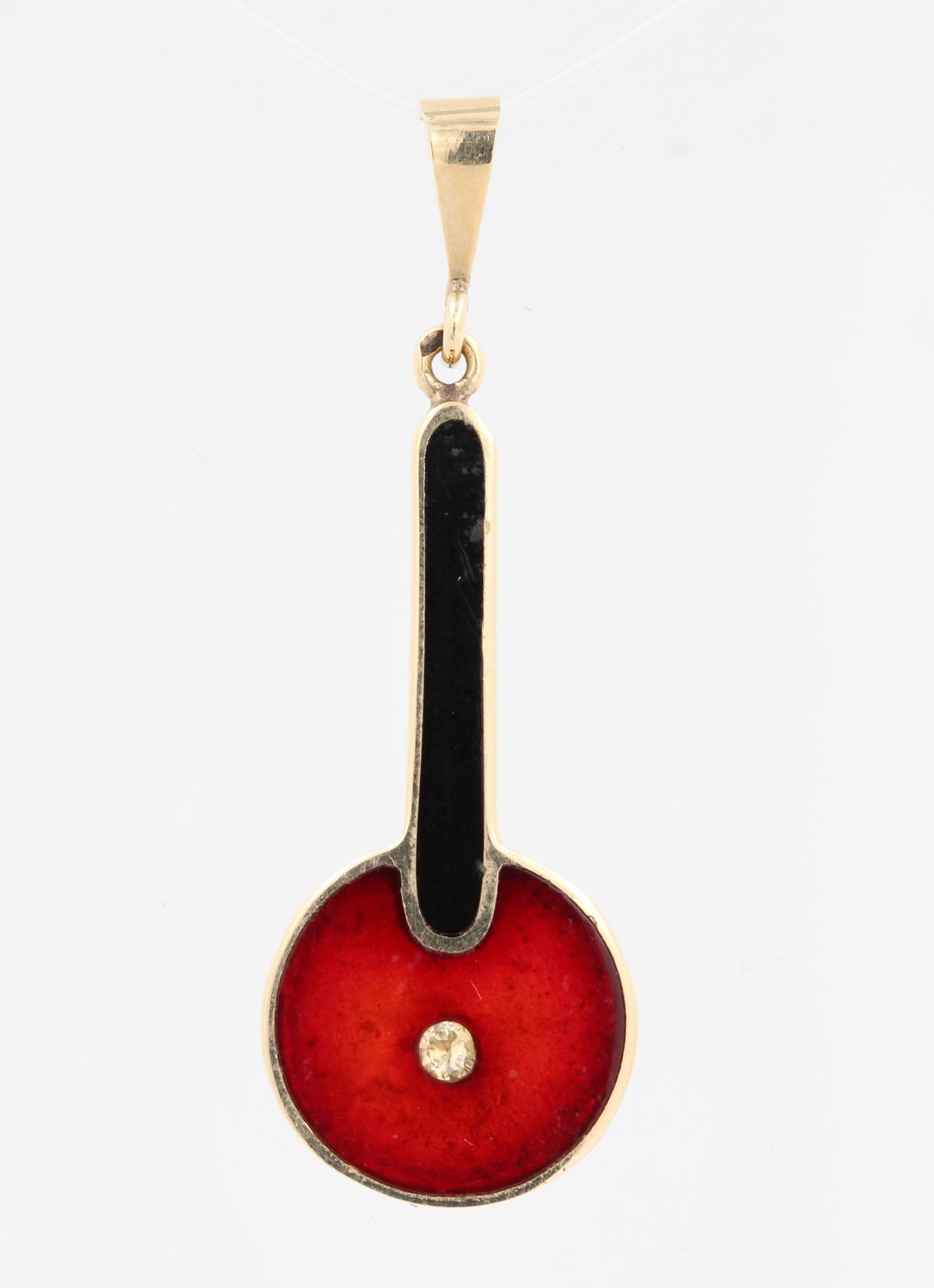 Anhänger, 14 kt Gelbgold, mit schwarzem und rotem Emaille, innen 1 kleiner, weißer Stein,