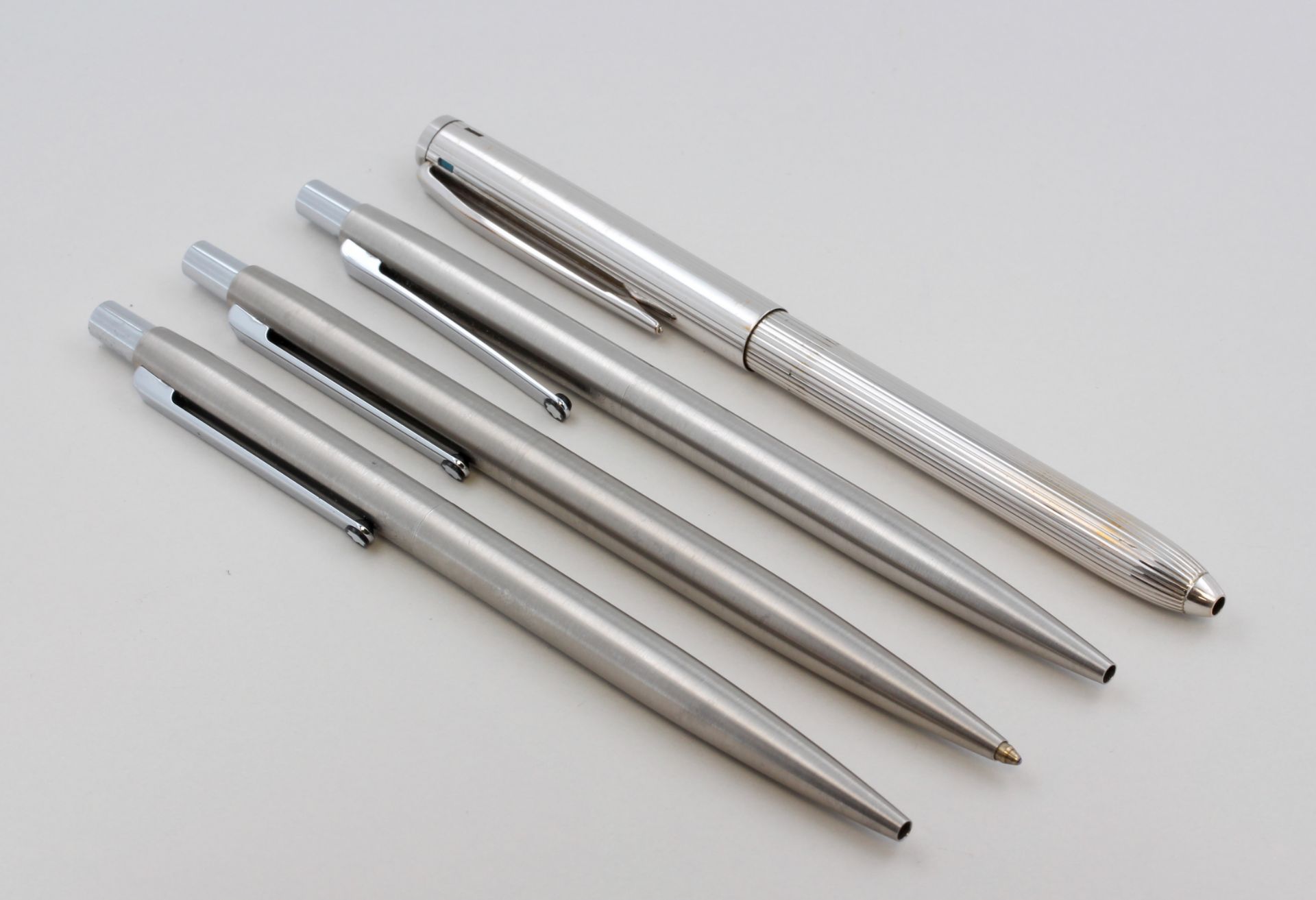 Konvolut Montblanc Schreibgeräte , 4 Montblanc Schreibgeräte, verschiedene Modelle, Minen müssten - Bild 2 aus 4