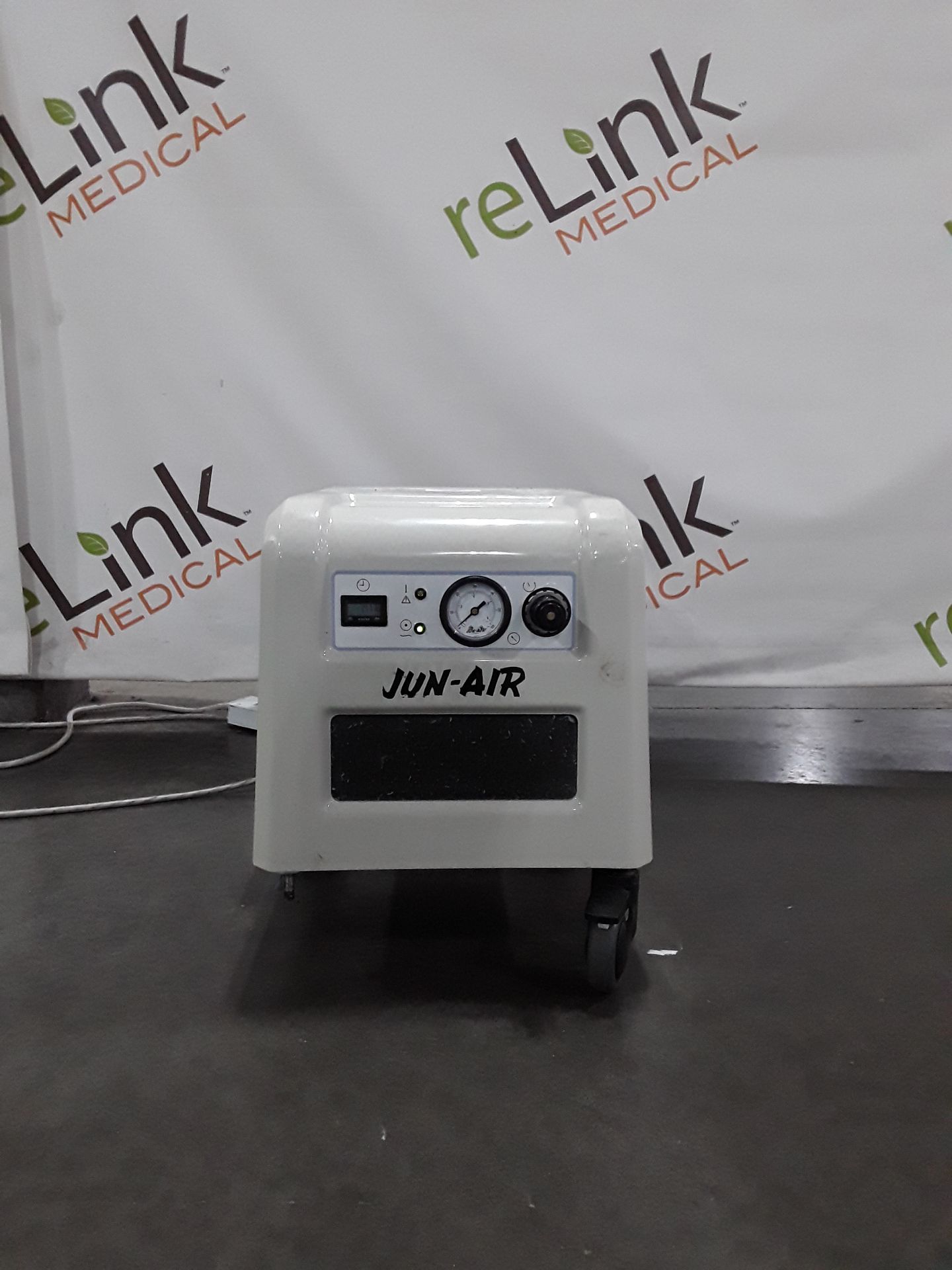 Jun-Air 87R-4P Dental Air Compressor - 625431