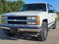 1999 Chevrolet Suburban - SELLING NO RESERVE