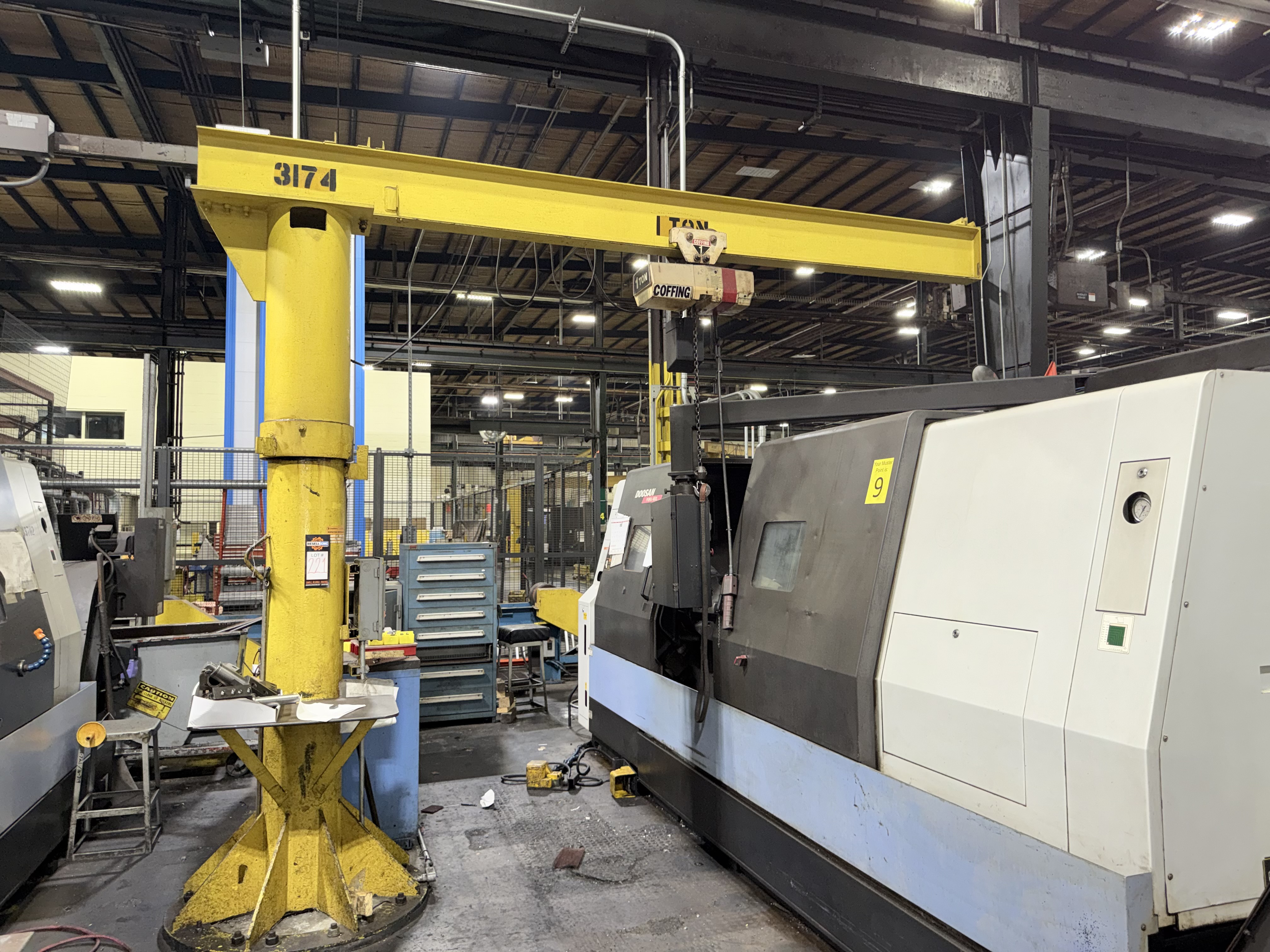 -Ton 360° Jib Hoist
