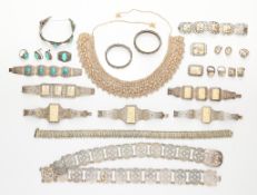 26 pcs Chinese & Japanese Jewelry Incl. Silver