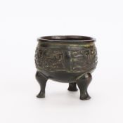 Chinese Yuan/Ming Bronze Tripod Censer Vessel