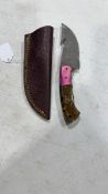 Fixed blade knife w/gut hook & sheath