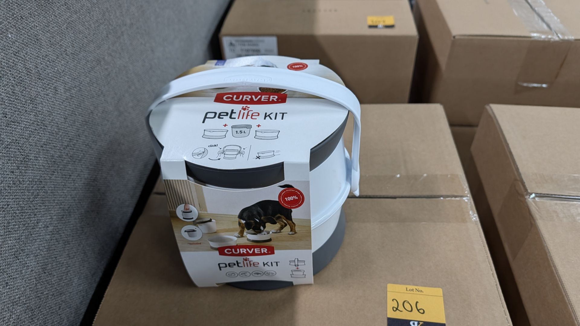 20 off Curver Petlife Travel Kits. Each kit comprises 1 off storage container with removable clear l - Image 4 of 4