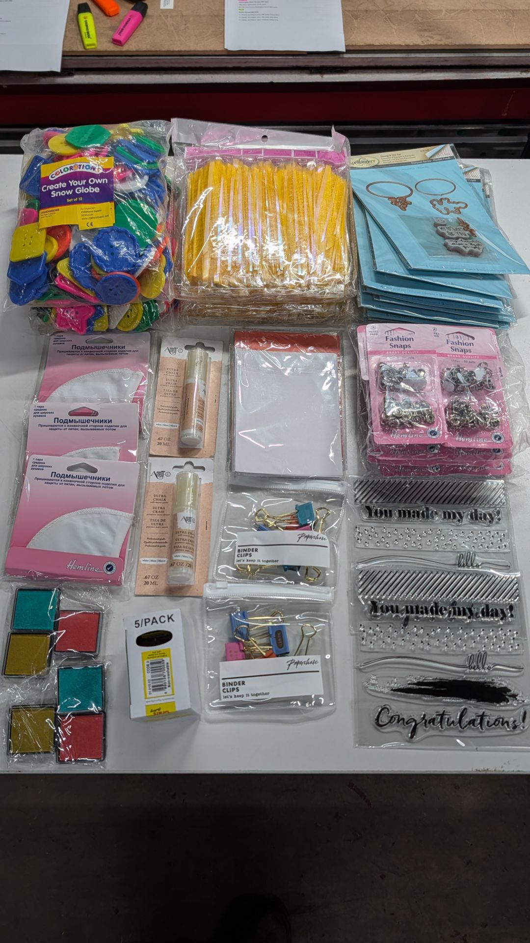 Large Mixed Lot of Craft Items. RRP £300+. This lot comprises the following: Buttons, Die and Stamp - Image 13 of 20