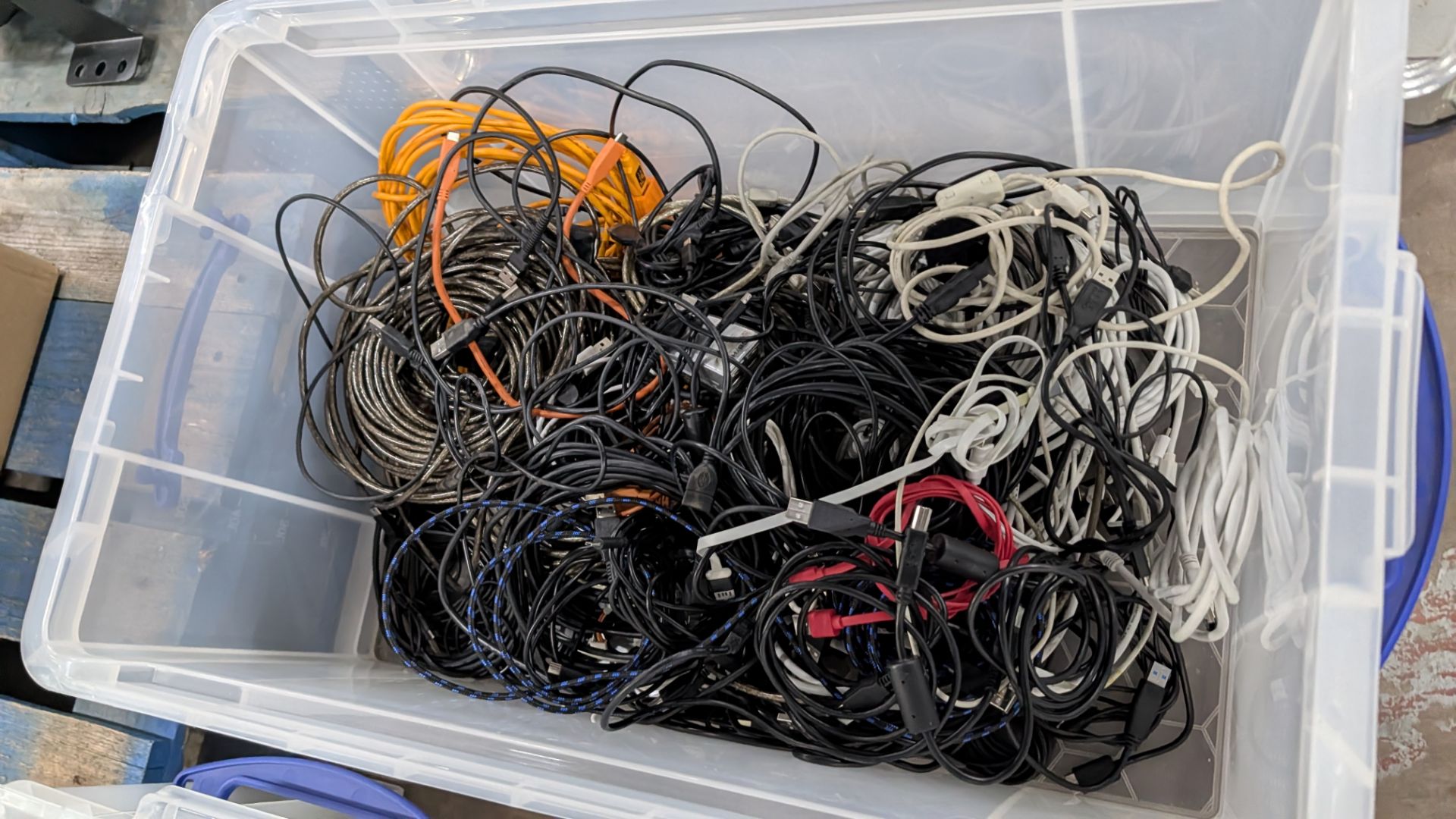 The contents of 4 Crates of HDMI Cables, Network Cables, Aerial Cables and related. - Image 10 of 13