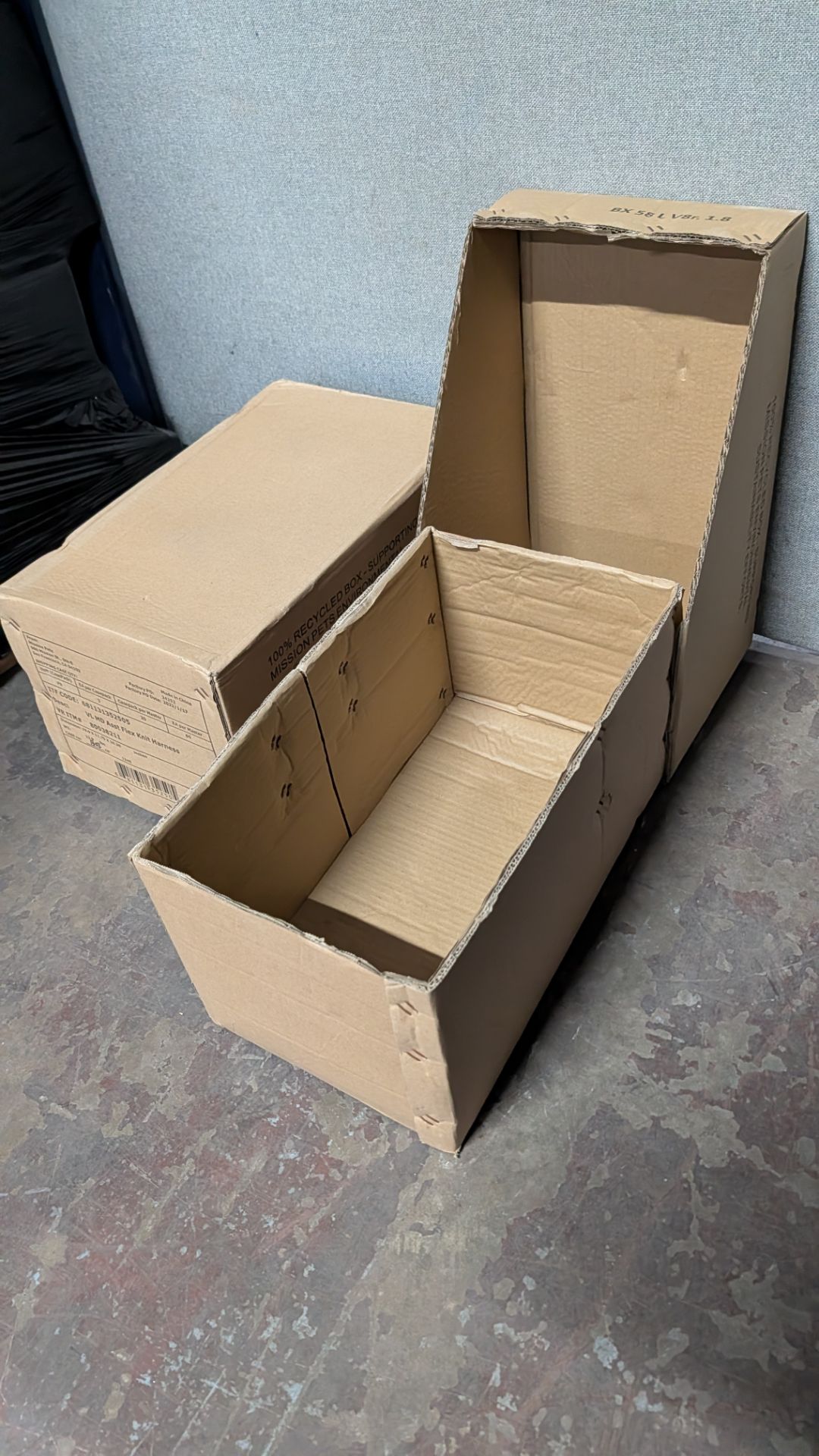 5 Pallets of pre- made Heavy Duty Cardboard Boxes. Each Comprising a box and lid. Approx. 250 Boxes - Image 8 of 15