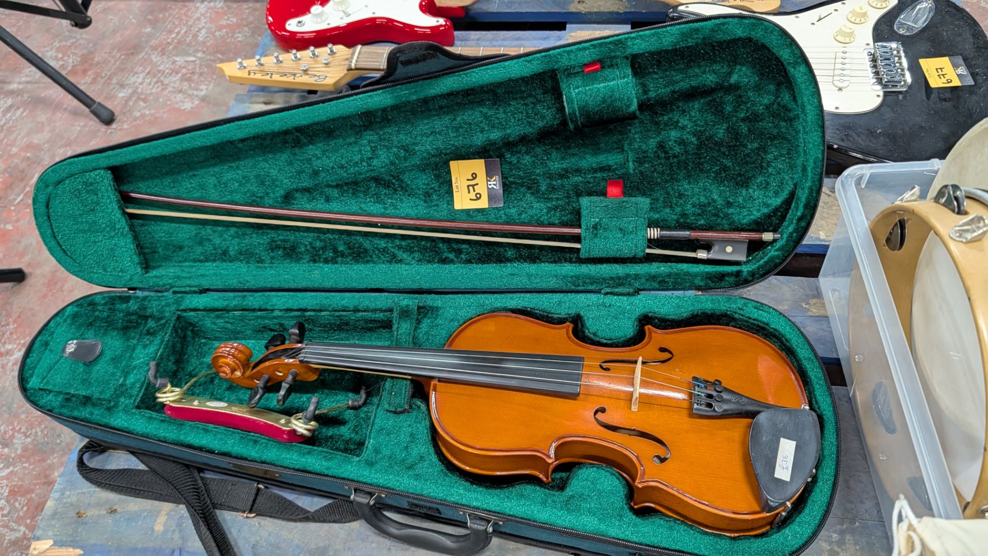 Violin in Case including Bow and Detachable Chin Rest. - Image 12 of 15