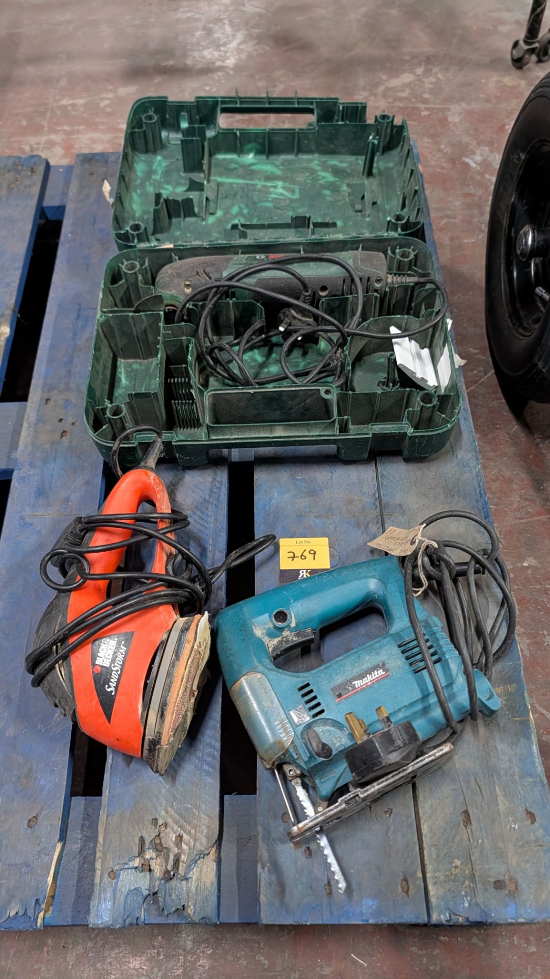 Power Tools comprising Black and Decker Sand Storm Sander, Makita Jigsaw and Bosch Multi- Tool. - Image 2 of 15
