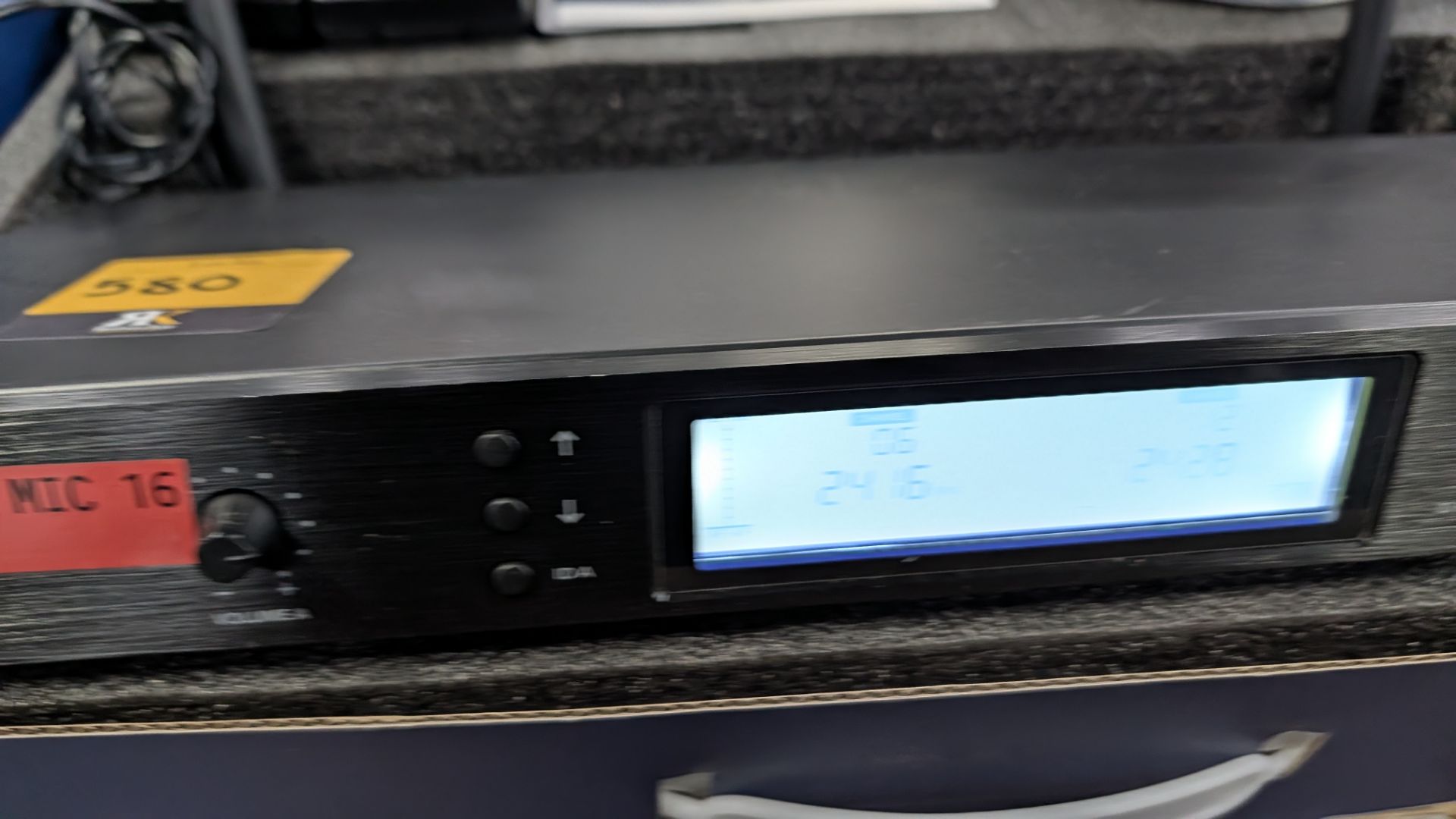 Sub Zero Digital Wireless Microphone System comprising Voxlink 2D Receiver, 2 off Voxlink DL Belt Pa - Image 6 of 15
