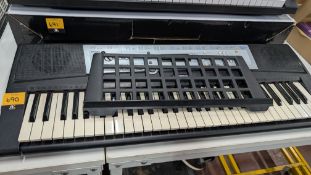Yamaha Model: YPT-200 Electronic Keyboard.