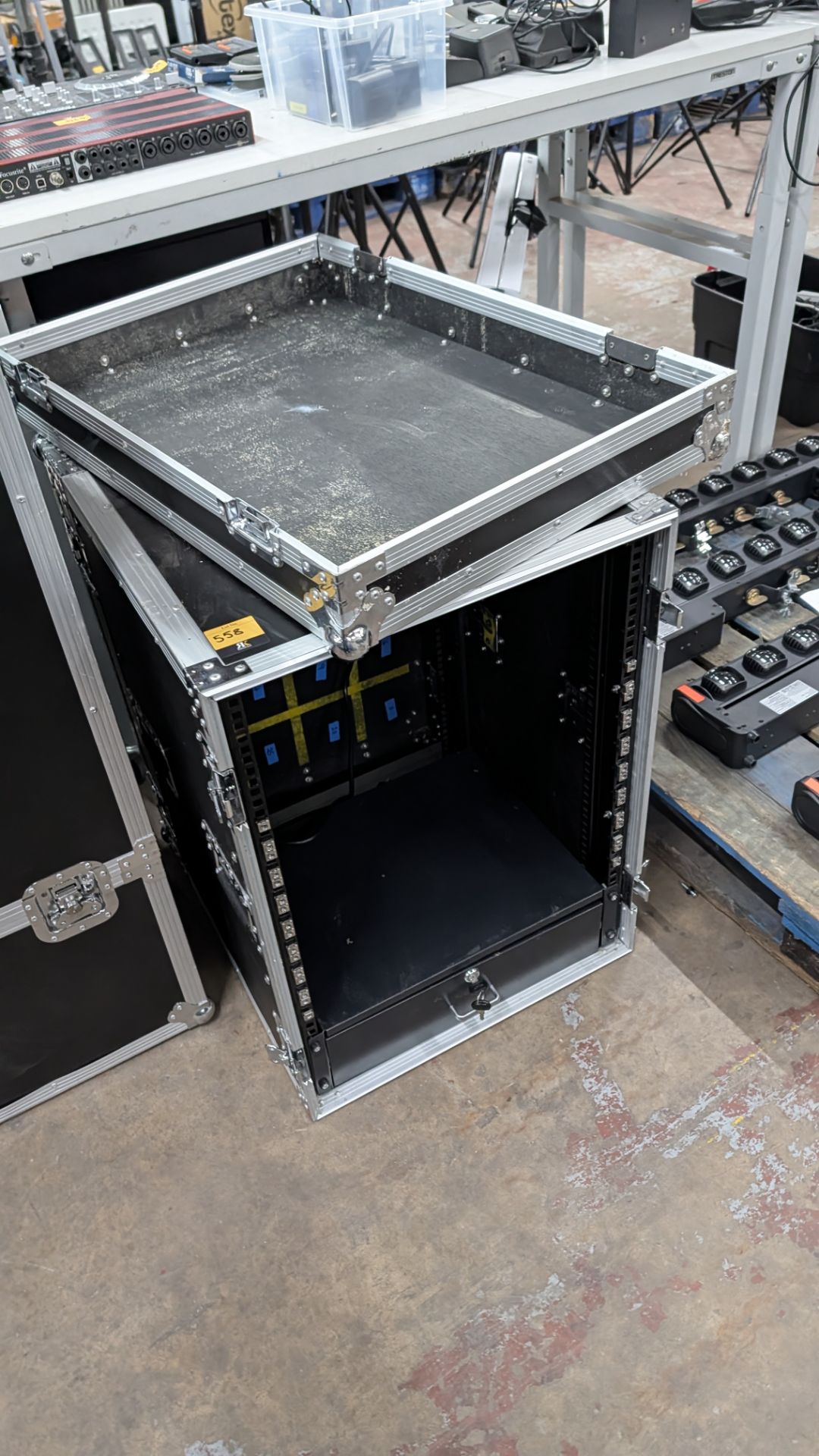 Flight Case with rack mounting brackets down each side and drawer at the bottom. - Image 2 of 11