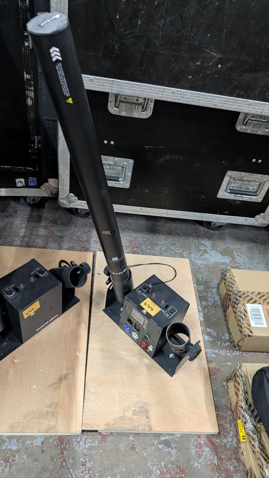 Moka SFX two- channel Confetti Cannon. - Image 2 of 11