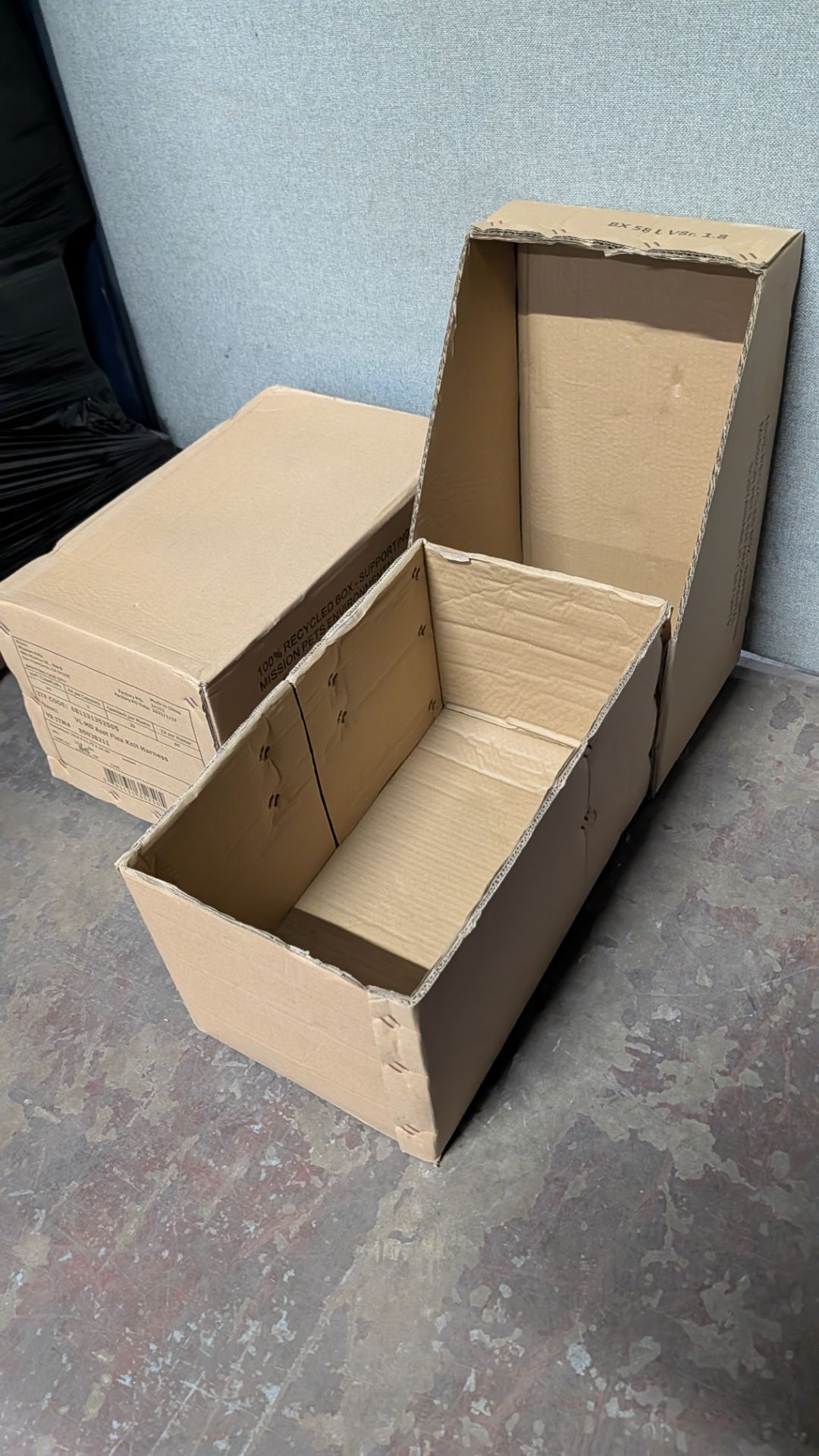 5 Pallets of pre- made Heavy Duty Cardboard Boxes. Each Comprising a box and lid. Approx. 250 Boxes - Image 10 of 15