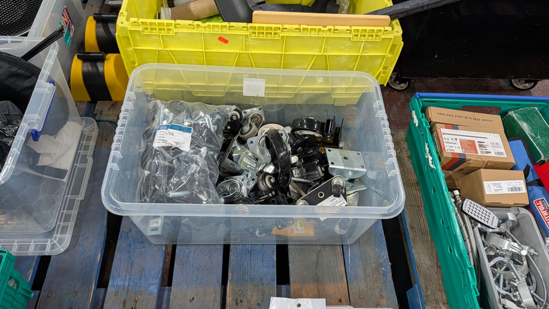 The contents of a Pallet of miscellaneous Items. Including Brackets and Casters, Bulbs, Coloured Con - Image 15 of 19