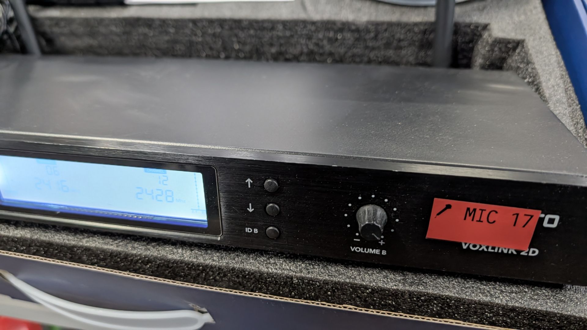 Sub Zero Digital Wireless Microphone System comprising Voxlink 2D Receiver, 2 off Voxlink DL Belt Pa - Image 8 of 15