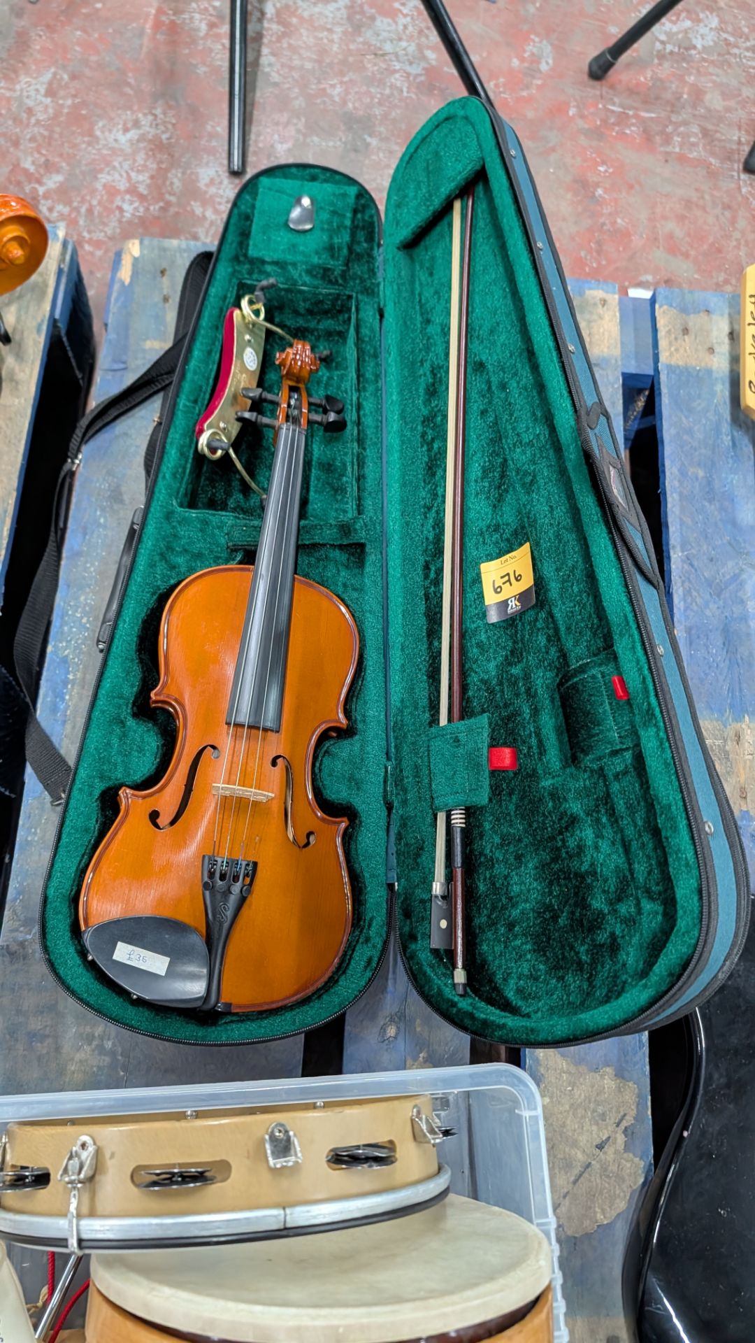 Violin in Case including Bow and Detachable Chin Rest. - Image 7 of 15