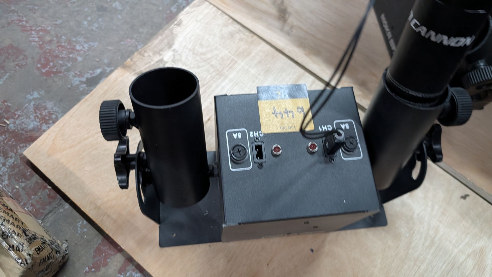Moka SFX two- channel Confetti Cannon. - Image 8 of 11