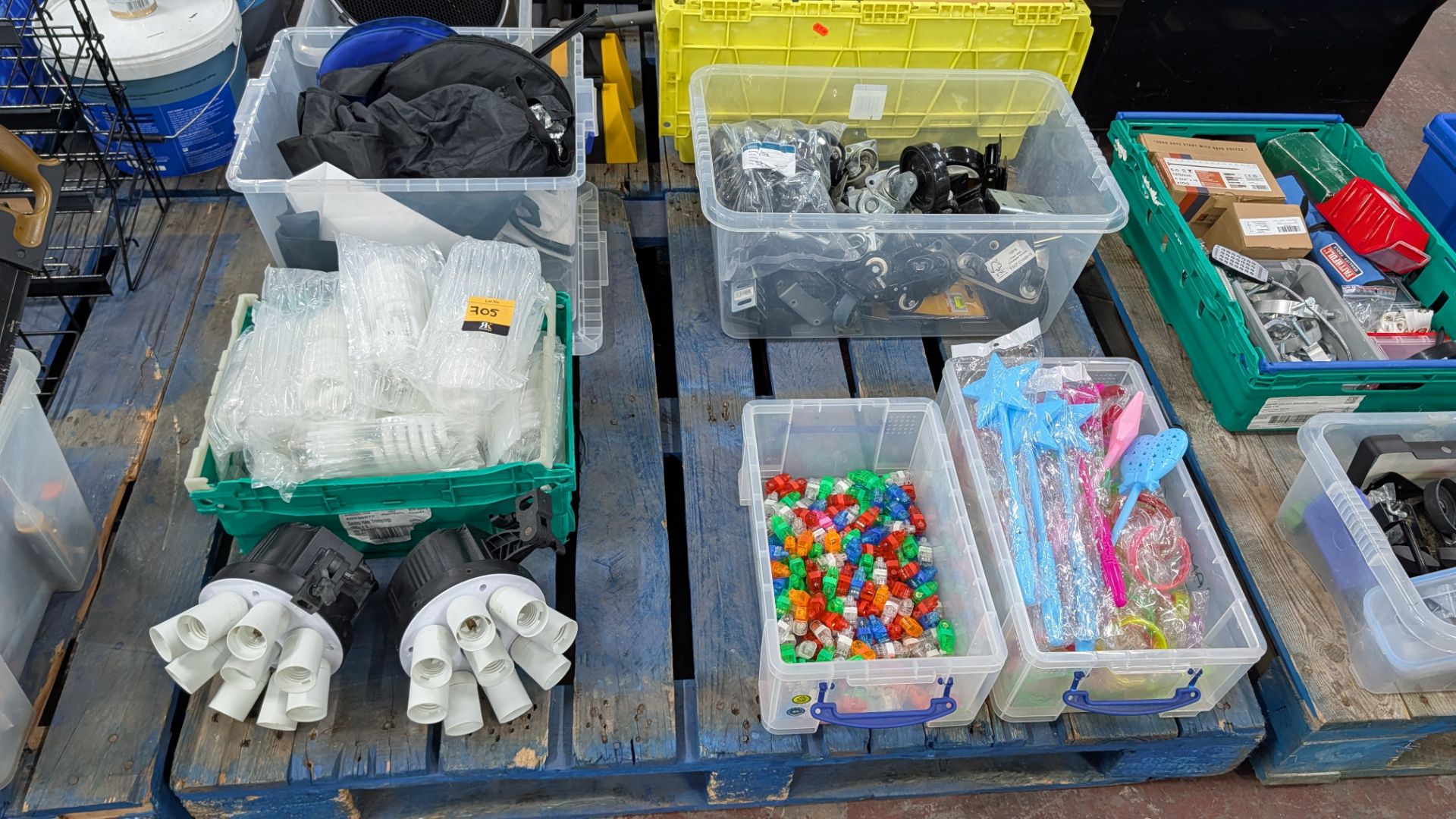 The contents of a Pallet of miscellaneous Items. Including Brackets and Casters, Bulbs, Coloured Con - Image 3 of 19