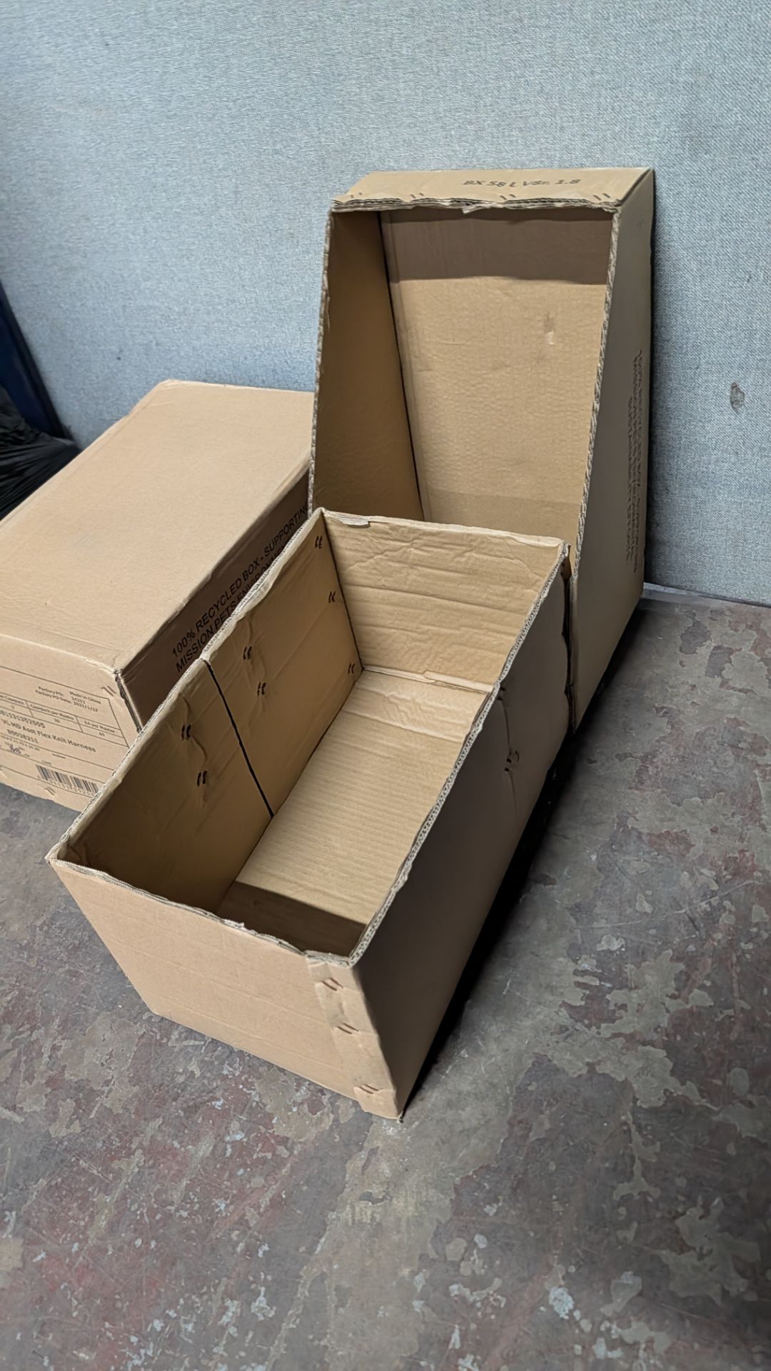 5 Pallets of pre- made Heavy Duty Cardboard Boxes. Each Comprising a box and lid. Approx. 250 Boxes - Image 7 of 15