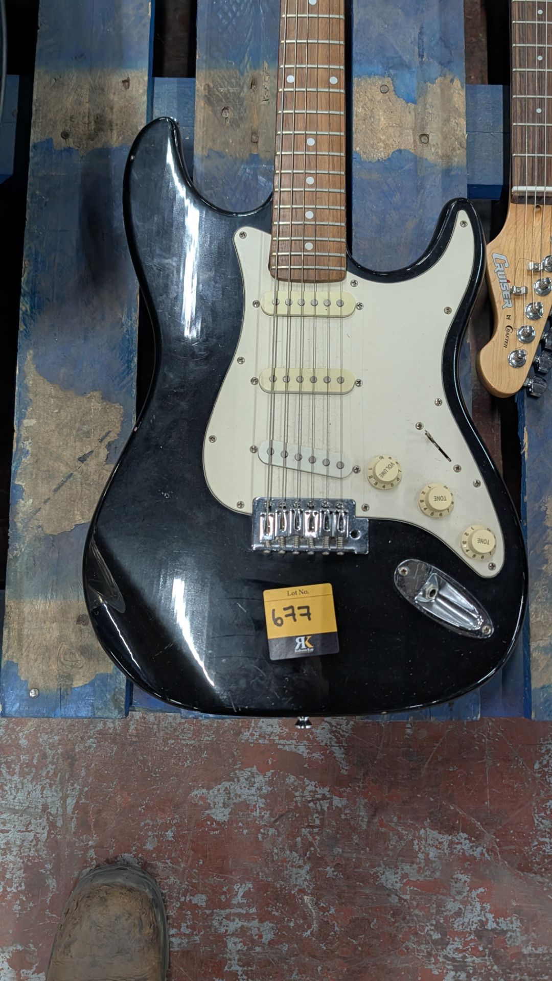 2 off Assorted Electric Guitars by Berkeley and Crafter. - Image 5 of 17