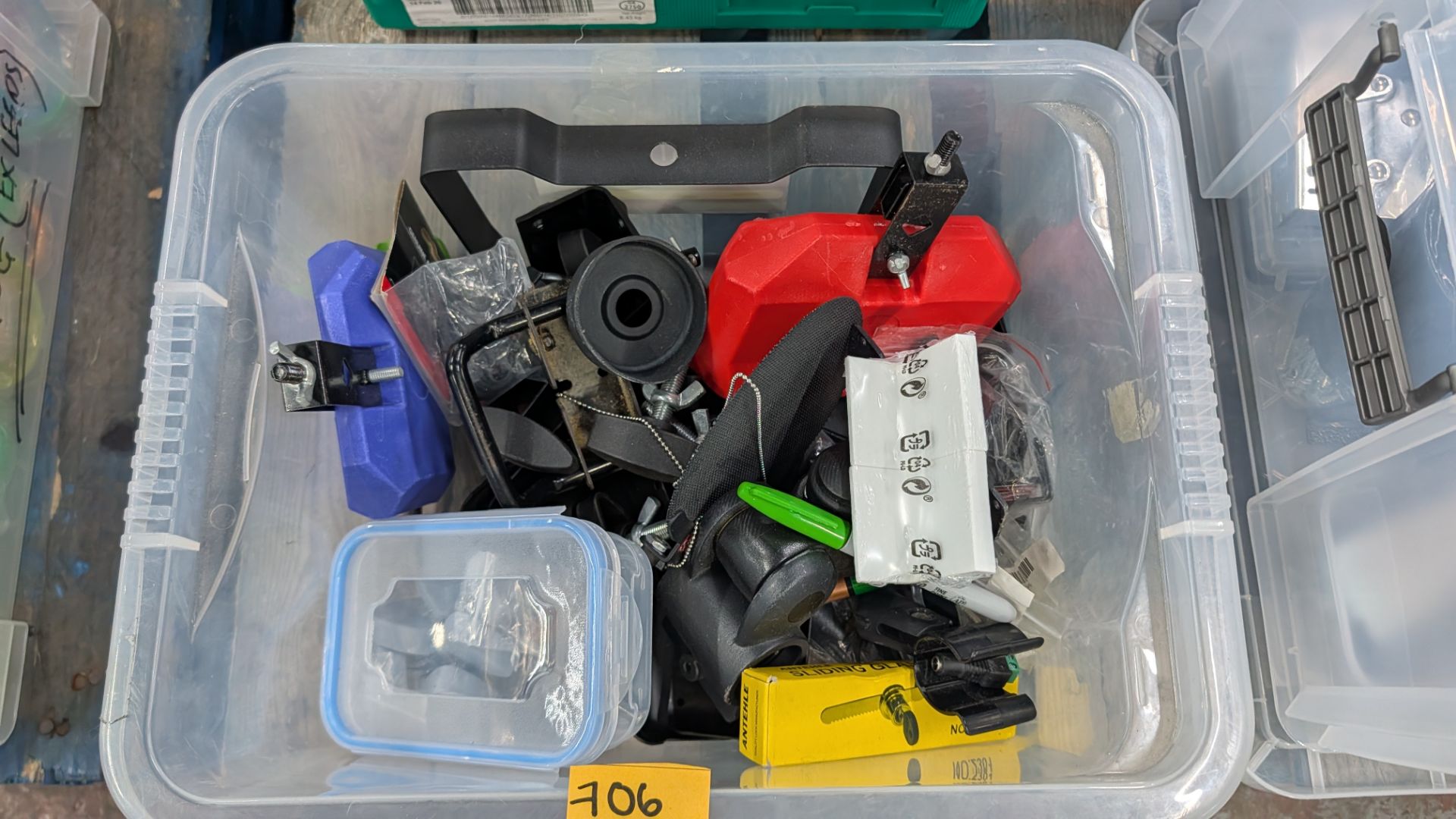 The contents of a Pallet of miscellaneous Hardware Items, Tools, Accessories and more. - Image 6 of 18