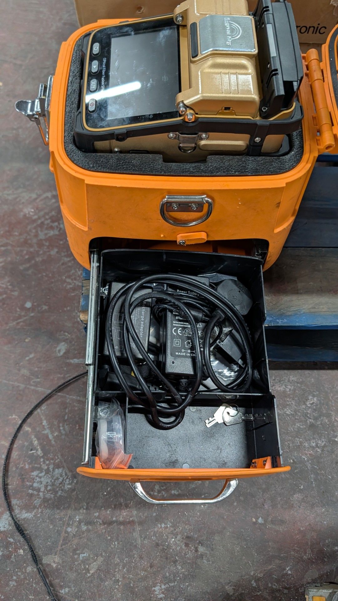 Signal Fire Optical Fiber Fusion Splicer in case. Model AI-8C - Image 16 of 23