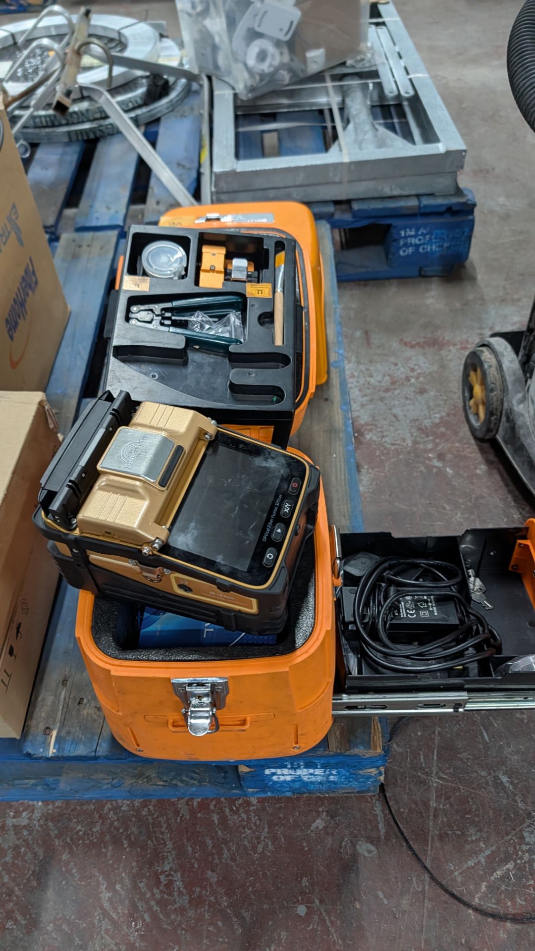 Signal Fire Optical Fiber Fusion Splicer in case. Model AI-8C - Image 2 of 23