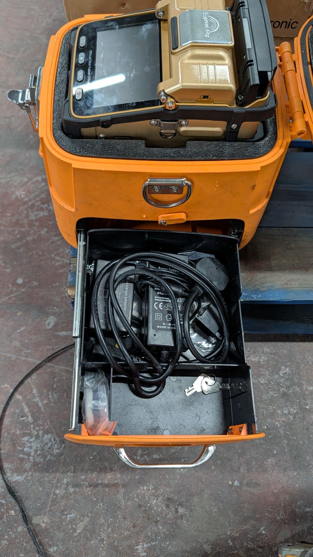 Signal Fire Optical Fiber Fusion Splicer in case. Model AI-8C - Image 15 of 23