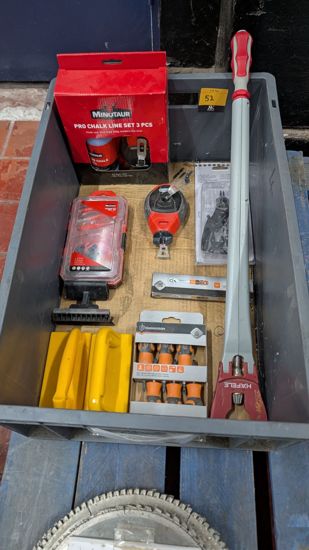 The contents of a Crate of miscellaneous Tools. NB - Crate Excluded. - Image 14 of 14