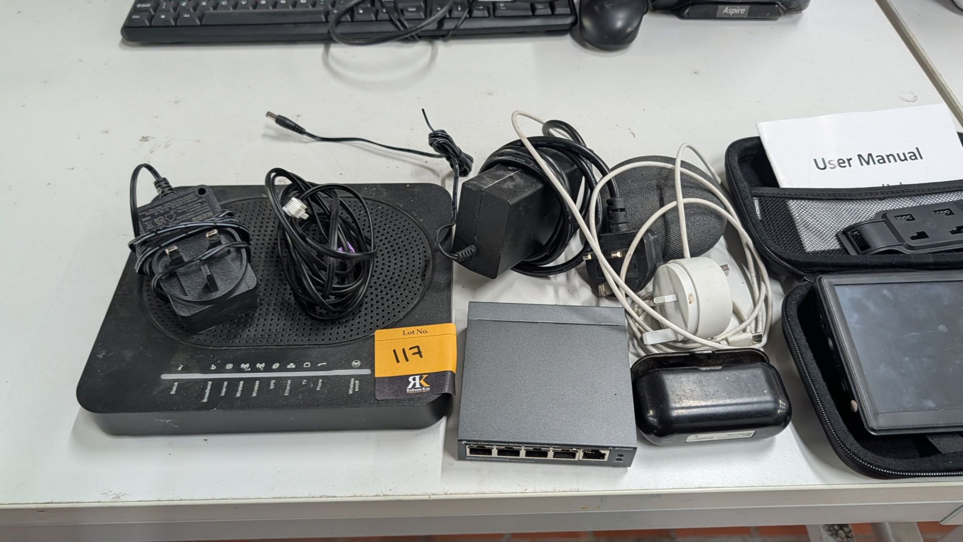 Mixed Networking/ IT Lot. Comprising Switches, Power Packs, Speaker, SATNAV Device and more. NB - Th - Image 23 of 24