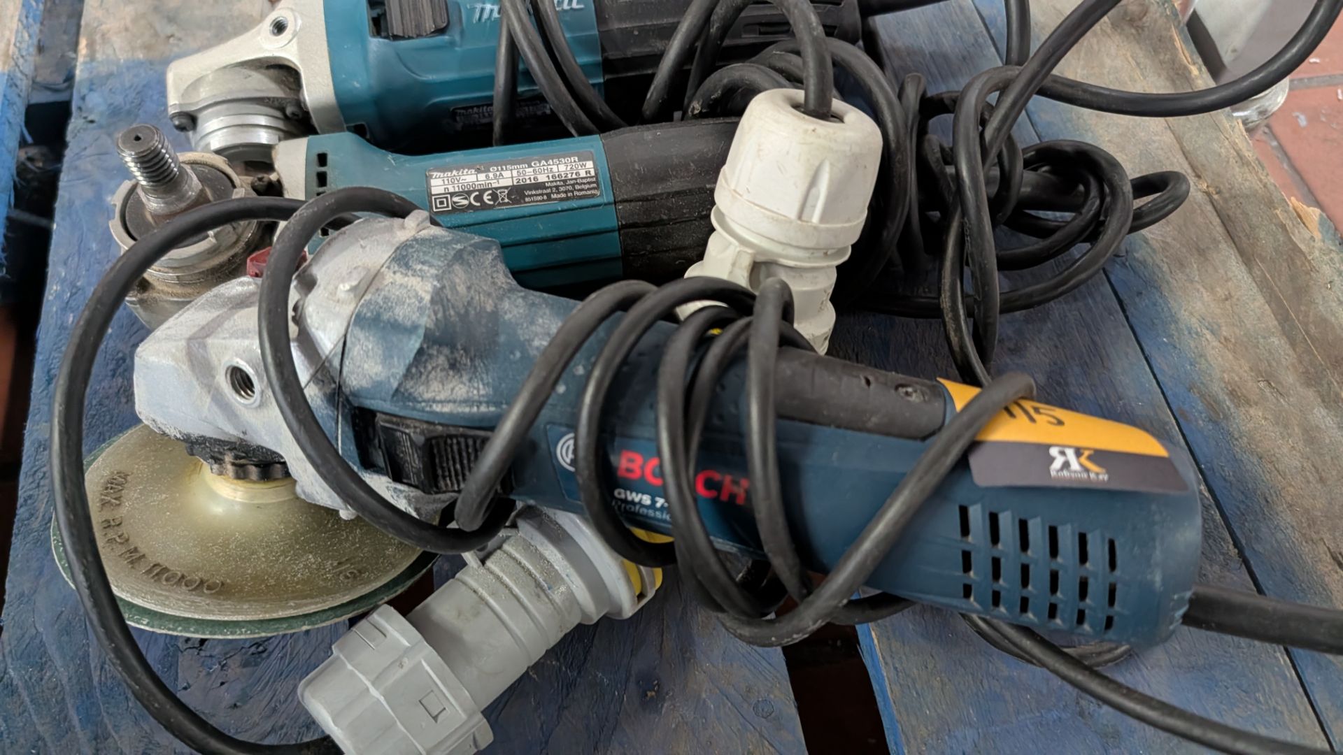 3 off 110v Makita and Bosch Angle Grinders. - Image 5 of 16