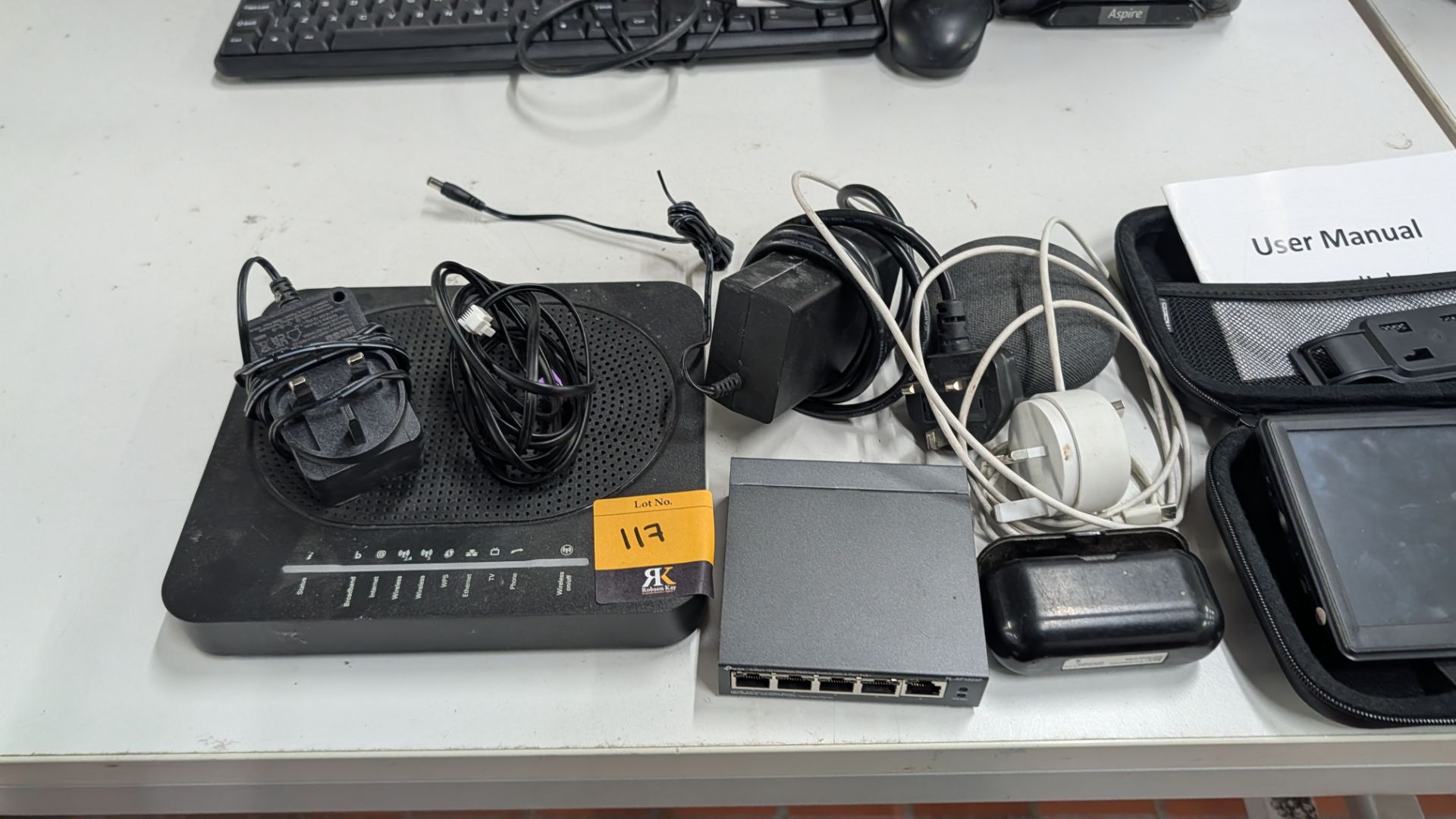 Mixed Networking/ IT Lot. Comprising Switches, Power Packs, Speaker, SATNAV Device and more. NB - Th - Image 22 of 24