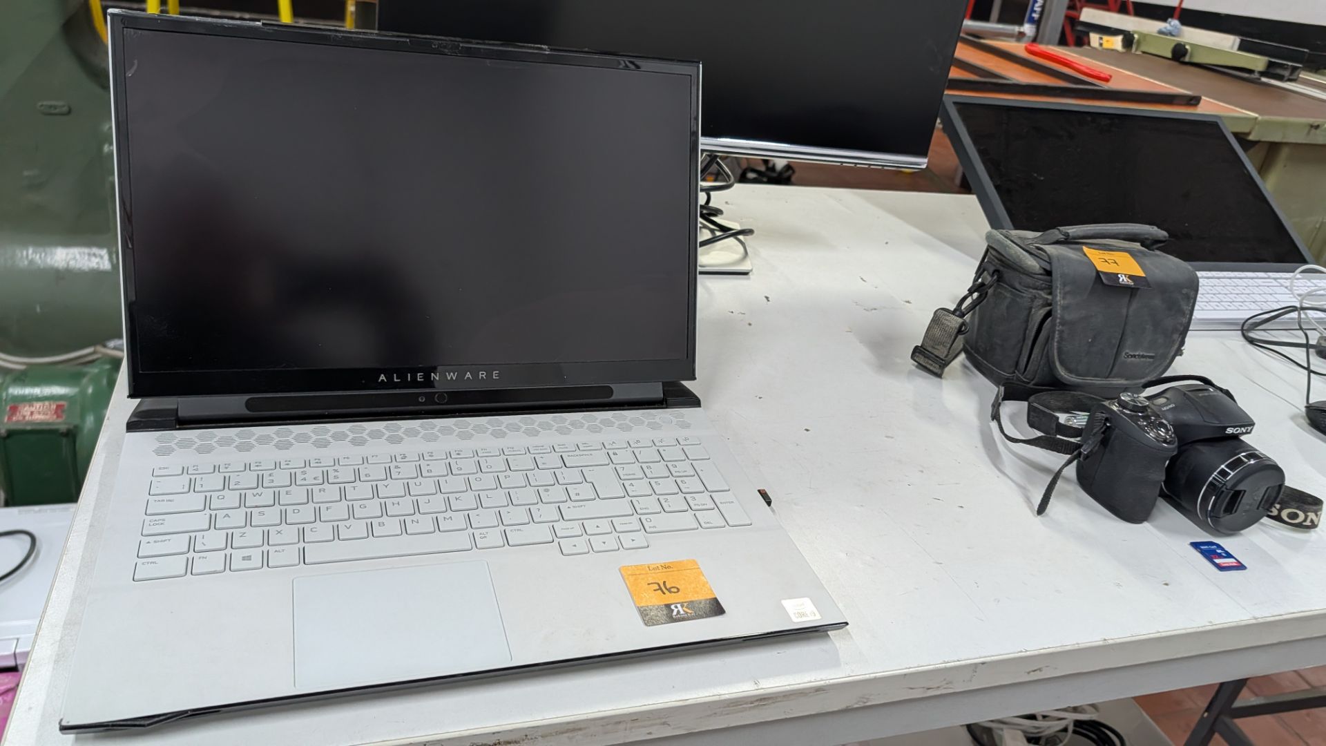 Alienware P45E Laptop plus Monitor with intel i-9 CPU, 32GB Ram, RTX2080, 2 x 500GB SSD's - Image 4 of 21